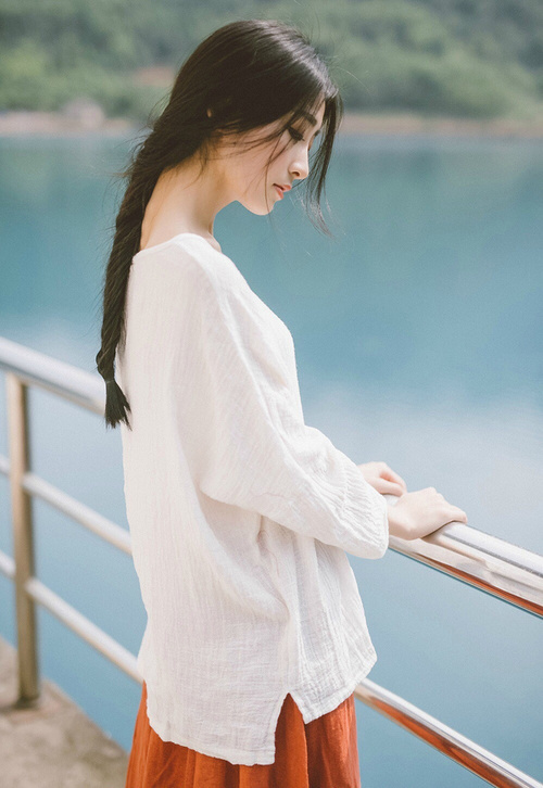 爱游戏官网-球星亲子同场亮相，家庭故事感动球迷，球星儿子踢球